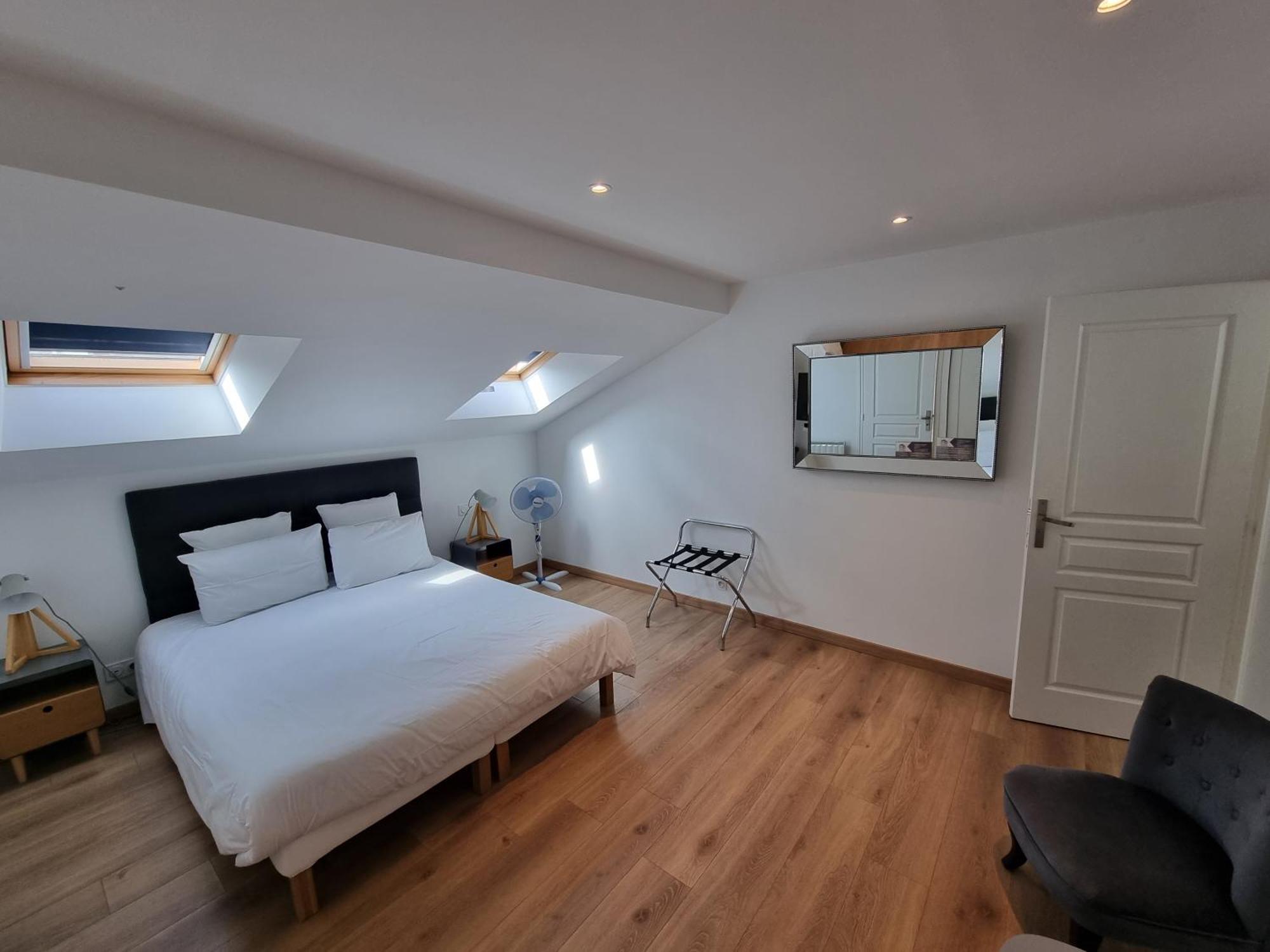 Le Castel Guesthouse Bayeux Ngoại thất bức ảnh