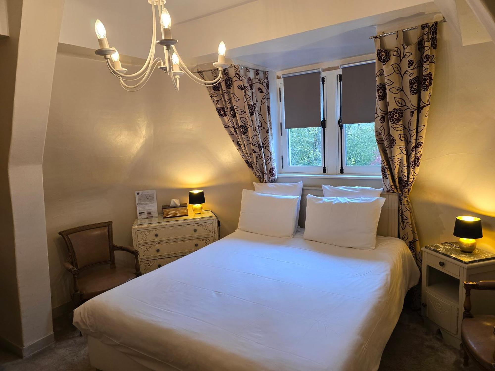 Le Castel Guesthouse Bayeux Ngoại thất bức ảnh