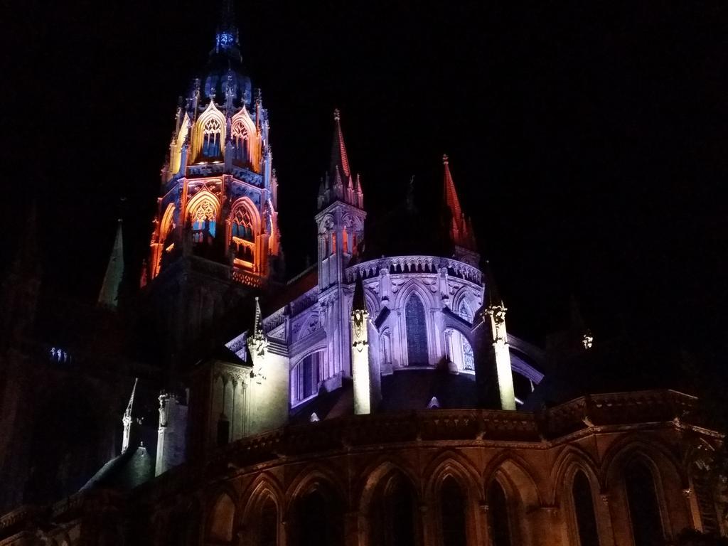 Le Castel Guesthouse Bayeux Phòng bức ảnh